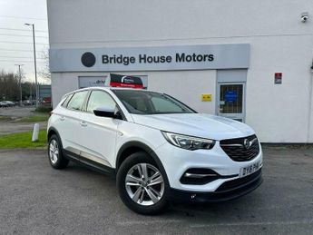 Vauxhall Grandland 1.2 Turbo SE SUV 5dr Petrol Auto Euro 6 (s/s) (130 ps)