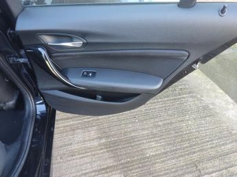 BMW 1 SERIES 118d SPORT