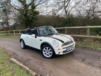 MINI Cooper COOPER LOW MILEAGE IMPRESSIVE FULLY DOCUMENTED SERVICE HISTORY A