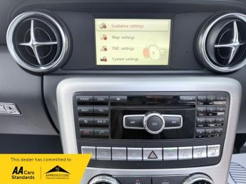 Mercedes SLK SLK200 BLUEEFFICIENCY AMG SPORT+FULL HISTORY+3M WARRANTY+05/2026