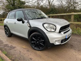 MINI Countryman COOPER S JUST 2 FORMER KEEPERS FROM NEW FULL MINI MAIN DEALER SE