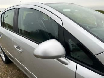 Vauxhall Corsa 1.4i 16v Design Hatchback 5dr Petrol Automatic (a/c) (166 g/km, 