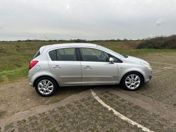 Vauxhall Corsa 1.4i 16v Design Hatchback 5dr Petrol Automatic (a/c) (166 g/km, 