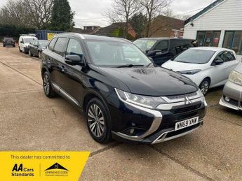 Mitsubishi Outlander 2.0 MIVEC Exceed SUV 5dr Petrol CVT 4WD Euro 6 (s/s) (150 ps)