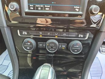 Volkswagen Golf 2.0 TSI BlueMotion Tech R Hatchback 5dr Petrol DSG 4Motion Euro 
