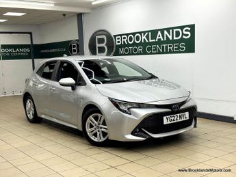 Toyota Corolla 1.8 ICON TECH [SAT NAV, REVERSE CAMERA & HEATED SEATS]