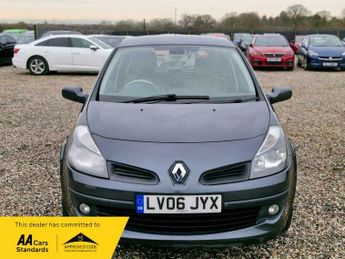 Renault Clio 1.6 VVT Initiale 5dr