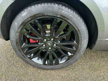Land Rover Range Rover Sport 3.0 SD V6 Autobiography Dynamic SUV 5dr Diesel Auto 4WD Euro 6 (