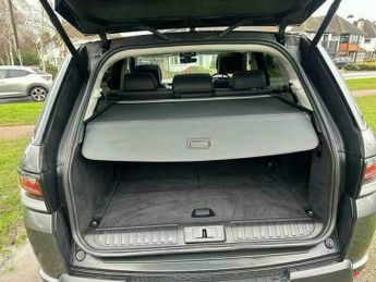 Land Rover Range Rover Sport 3.0 SD V6 Autobiography Dynamic SUV 5dr Diesel Auto 4WD Euro 6 (