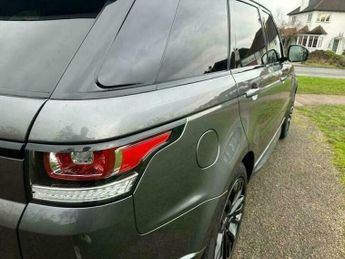 Land Rover Range Rover Sport 3.0 SD V6 Autobiography Dynamic SUV 5dr Diesel Auto 4WD Euro 6 (