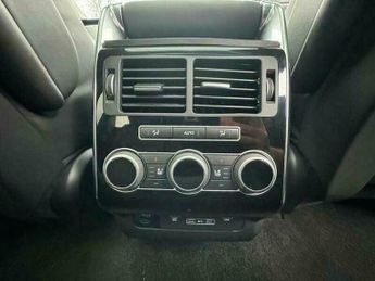 Land Rover Range Rover Sport 3.0 SD V6 Autobiography Dynamic SUV 5dr Diesel Auto 4WD Euro 6 (