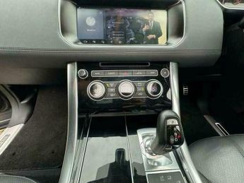 Land Rover Range Rover Sport 3.0 SD V6 Autobiography Dynamic SUV 5dr Diesel Auto 4WD Euro 6 (