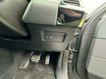 Land Rover Range Rover Sport 3.0 SD V6 Autobiography Dynamic SUV 5dr Diesel Auto 4WD Euro 6 (