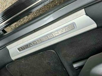 Land Rover Range Rover Sport 3.0 SD V6 Autobiography Dynamic SUV 5dr Diesel Auto 4WD Euro 6 (