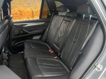 BMW X5 XDRIVE40E M SPORT - Harman Kardon Speakers