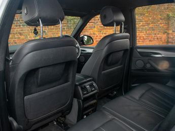 BMW X5 XDRIVE40E M SPORT - Harman Kardon Speakers