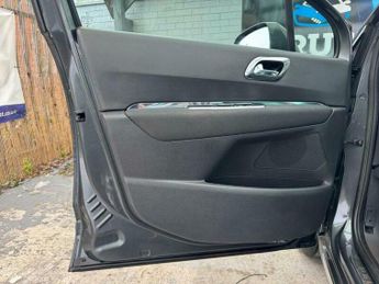 Peugeot 3008 1.6 e-HDi Allure EGC Euro 5 (s/s) 5dr