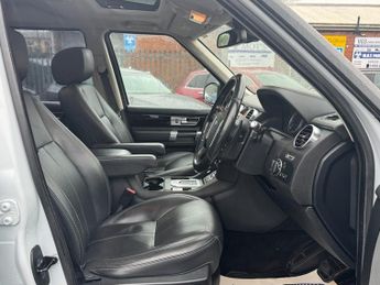 Land Rover Discovery 3.0 SD V6 Landmark SUV 5dr Diesel Auto 4WD Euro 6 (s/s) (256 bhp