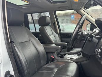 Land Rover Discovery 3.0 SD V6 Landmark SUV 5dr Diesel Auto 4WD Euro 6 (s/s) (256 bhp