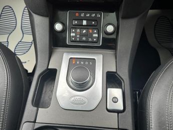 Land Rover Discovery 3.0 SD V6 Landmark SUV 5dr Diesel Auto 4WD Euro 6 (s/s) (256 bhp