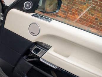 Land Rover Range Rover SDV8 VOGUE SE - Sliding Pan Roof - 22in Alloys