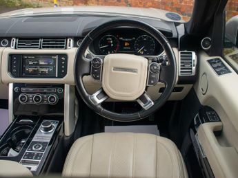 Land Rover Range Rover SDV8 VOGUE SE - Sliding Pan Roof - 22in Alloys
