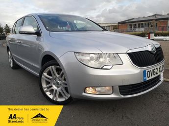 Skoda Superb 2.0 TDI Elegance Hatchback 5dr Diesel DSG Euro 5 (170 ps)