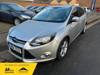 Ford Focus 1.6 Zetec Navigator Powershift Euro 5 5dr