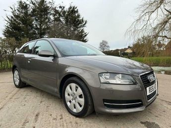 Audi A3 1.6 TDI S Tronic Euro 5 (s/s) 3dr