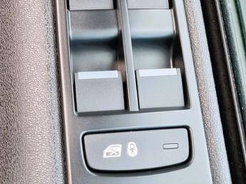 Land Rover Discovery Sport TD4 HSE LUXURY