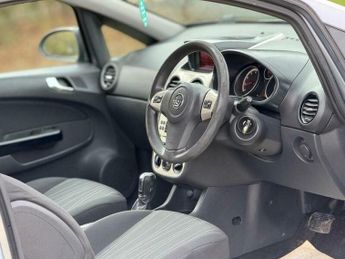 Vauxhall Corsa 1.4i 16v Club 3dr