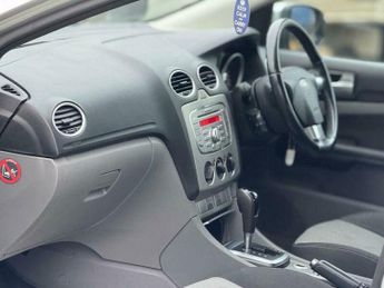 Ford Focus 1.6 Zetec 5dr
