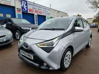 Toyota AYGO 1.0 VVT-i x-play Euro 6 5dr