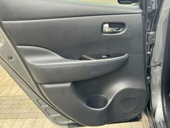 Nissan Leaf 30kWh Tekna Auto 5dr