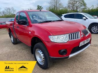 Mitsubishi L200 DI-D 4X4 4WORK CLUB CAB