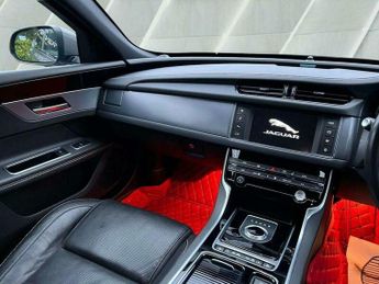 Jaguar XF 2.0d R-Sport Auto Euro 6 (s/s) 4dr