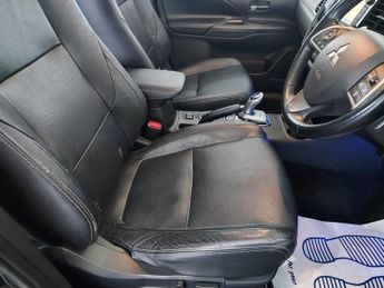 Mitsubishi Outlander PHEV GX 4HS
