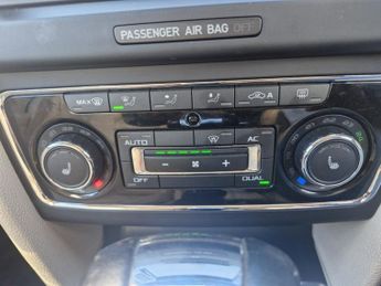 Skoda Superb 2.0 TDI Elegance DSG Euro 4 5dr