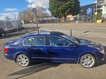 Skoda Superb 2.0 TDI Elegance DSG Euro 4 5dr