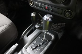 Jeep Wrangler CRD SAHARA UNLIMITED