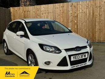 Ford Focus 1.0T EcoBoost Zetec Euro 5 (s/s) 5dr