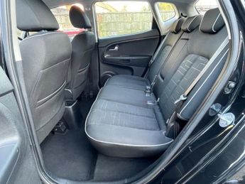 Kia Venga 1.6 2 MPV 5dr Petrol Auto Euro 5 (123 bhp)