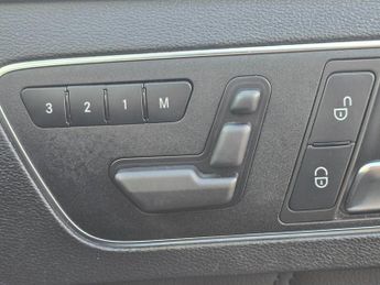 Mercedes-Benz E Class 2.1 E300dh BlueTEC G-Tronic+ Euro 5 (s/s) 4dr