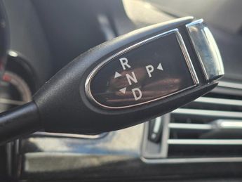 Mercedes-Benz E Class 2.1 E300dh BlueTEC G-Tronic+ Euro 5 (s/s) 4dr
