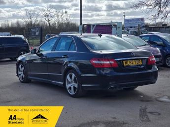 Mercedes-Benz E Class 2.1 E300dh BlueTEC G-Tronic+ Euro 5 (s/s) 4dr
