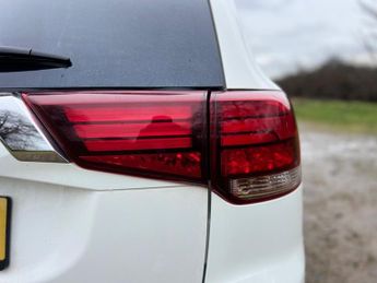 Mitsubishi Outlander PHEV REFLEX PLUS COMMERCIAL