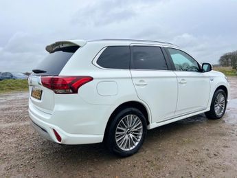 Mitsubishi Outlander PHEV REFLEX PLUS COMMERCIAL