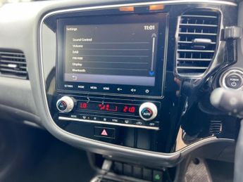 Mitsubishi Outlander PHEV REFLEX PLUS COMMERCIAL