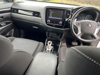 Mitsubishi Outlander PHEV REFLEX PLUS COMMERCIAL