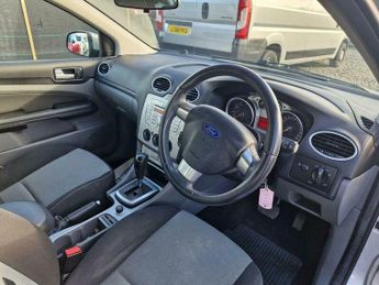 Ford Focus 1.6 Zetec 5dr